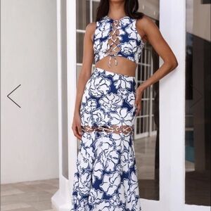 Floral Blue and White Women's set